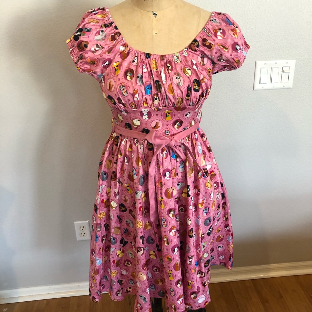 NWOT Disney Dress Shop Dogs Pink Dress Small